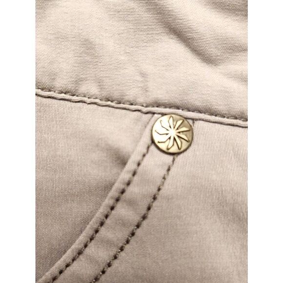 Athleta 3/4 Long Nylon Cargo Shorts Gray size 6 (31x17) drawstring snap zipper - Picture 8 of 11